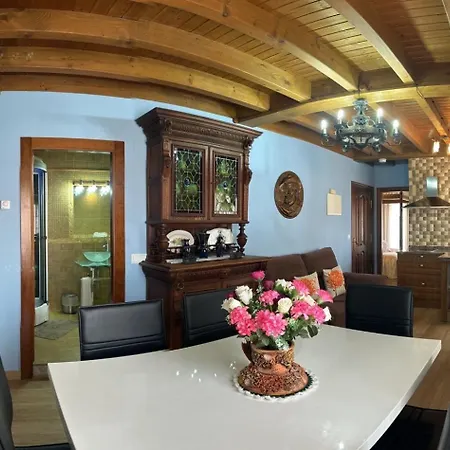 Del Valle Obeso Apartment *